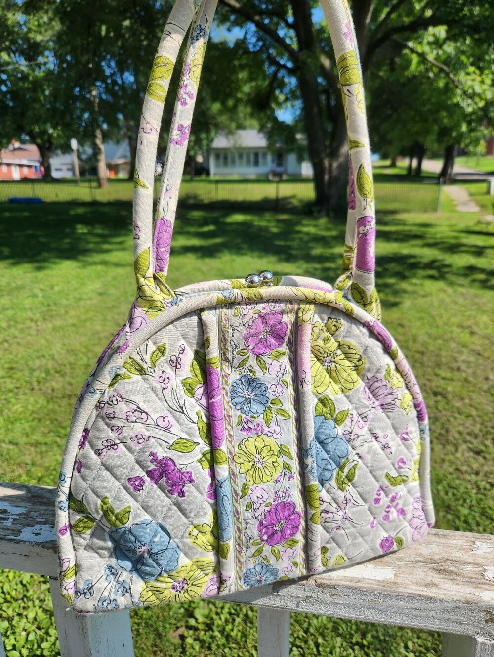 Vera Bradley Eloise satchel iin retired "Watercolor" floral print. Kiss Closure - Picture 2 of 14